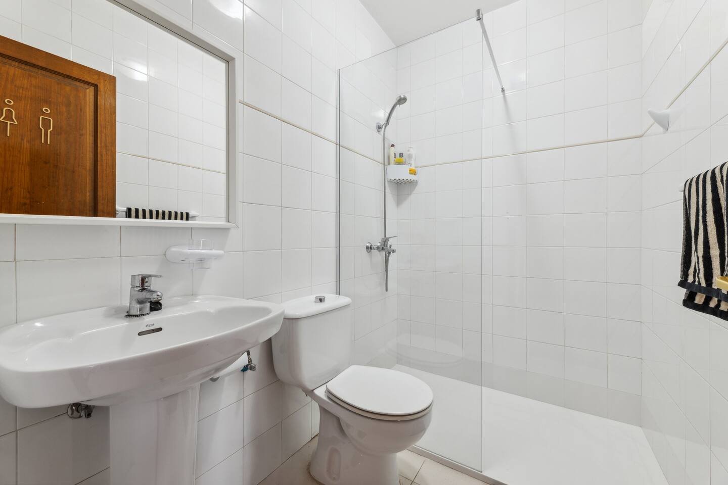 3bb152a6-4c14-4ae7-b7c1-4587f6f906b7 (2)