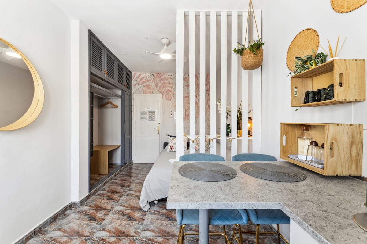 94f3c0a5-3e36-4fae-90fb-5e234d4274cd (1)