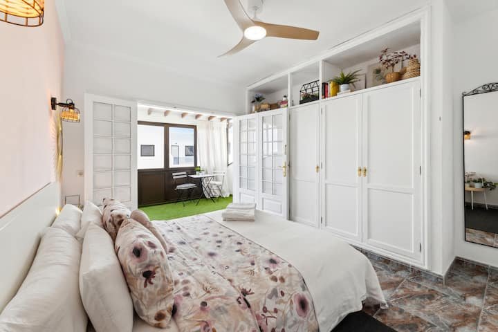 af9d28f4-eaa0-4940-b69b-38b39b8218a0